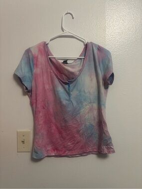 Rue 21 Pink & Blue Tie-Dye Henley Tee women’s size large
